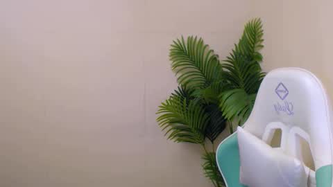 Snapshot of vivien_leight chatting on January 27, 2025, 6:30 am Vivien online show from January 27, 2025, 6:30 am