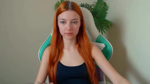 Snapshot of vivien_leight chatting on April 8, 2026, 6:41 pm Vivien online show from April 8, 2026, 6:41 pm