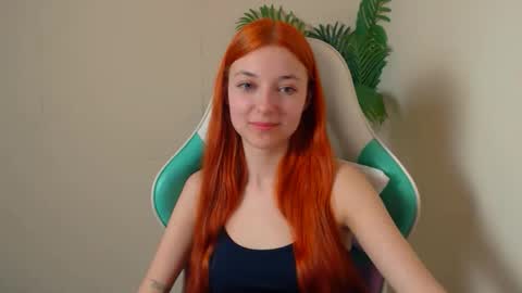 Snapshot of vivien_leight chatting on April 15, 2026, 6:59 pm Vivien online show from April 15, 2026, 6:59 pm