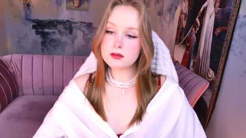 Snapshot of vivienleeigh chatting on April 13, 2026, 8:53 am Vivien online show from April 13, 2026, 8:53 am
