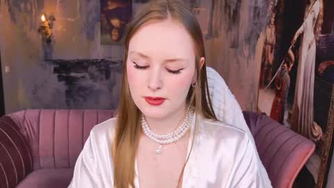 Snapshot of vivienleeigh chatting on April 14, 2026, 5:13 am Vivien online show from April 14, 2026, 5:13 am