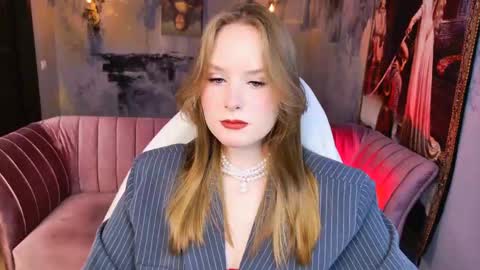 Snapshot of vivienleeigh chatting on May 4, 2026, 5:25 am Vivien online show from May 4, 2026, 5:25 am