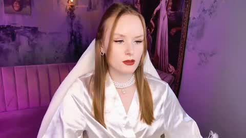 Snapshot of vivienleeigh chatting on May 6, 2026, 5:14 am Vivien online show from May 6, 2026, 5:14 am