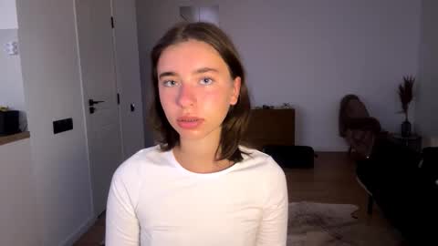 Vivi online show from February 16, 2026, 6:09 am