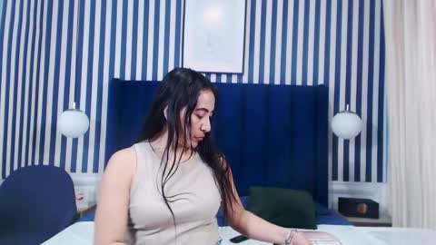 Snapshot of viviennerosette chatting on September 10, 2025, 1:44 pm Vivian online show from September 10, 2025, 1:44 pm