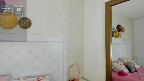 Snapshot of vivifit_08 chatting on August 7, 2026, 6:43 pm vivifit 08 online show from August 7, 2026, 6:43 pm