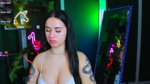 vivy_star online show from April 30, 2026, 5:14 am