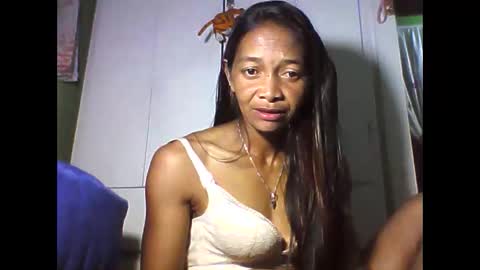 Snapshot of vixen_lina chatting on April 24, 2026, 6:32 pm vixen_lina online show from April 24, 2026, 6:32 pm