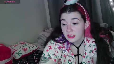 Amber online show from December 22, 2025, 1:02 am