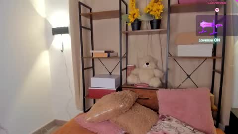 Vixenia online show from March 25, 2026, 12:49 am