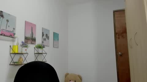 vixenlust17 online show from February 27, 2026, 2:11 am