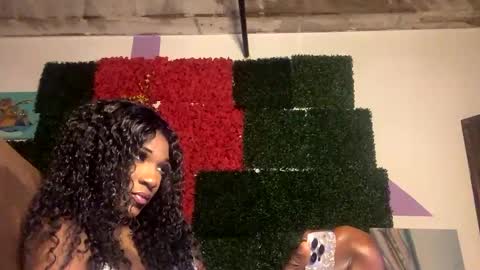 Snapshot of vixenthedoll chatting on December 15, 2024, 7:02 am 10 inch online show from December 15, 2024, 7:02 am