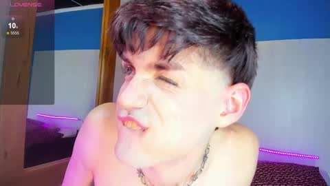 Snapshot of vladhellsing4 chatting on February 21, 2025, 6:26 pm Vlad  online show from February 21, 2025, 6:26 pm