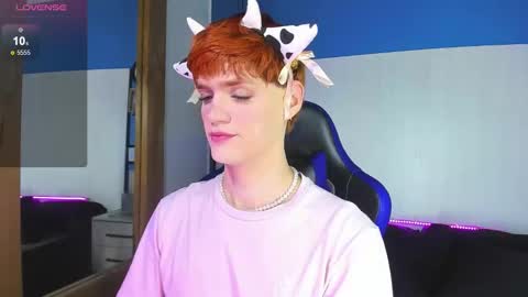 Snapshot of vladhellsing4 chatting on September 12, 2025, 2:06 pm Vlad  online show from September 12, 2025, 2:06 pm