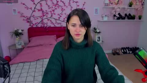 Vladlena online show from October 16, 2025, 6:47 am