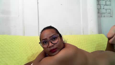 voagelle online show from December 20, 2024, 6:13 pm