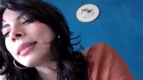 vodka girl online show from October 7, 2025, 5:43 pm