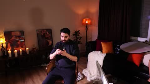 HarderDick online show from November 9, 2025, 5:33 pm