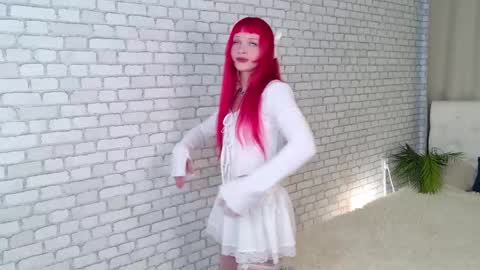 Monica online show from September 29, 2025, 1:49 pm