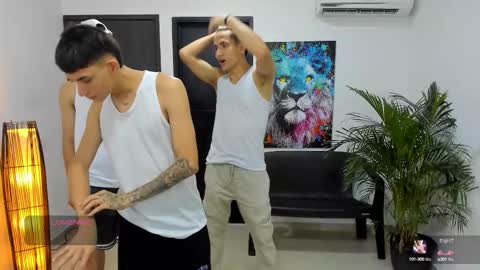 voyeurism_guys online show from September 8, 2025, 11:04 pm