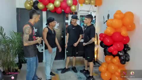 Snapshot of voyeurism_guys chatting on October 21, 2025, 11:05 pm voyeurism_guys online show from October 21, 2025, 11:05 pm