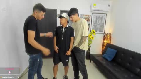 Snapshot of voyeurism_guys chatting on March 11, 2026, 11:22 pm voyeurism_guys online show from March 11, 2026, 11:22 pm