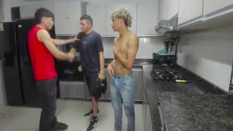 Snapshot of voyeurism_guys chatting on March 16, 2026, 12:06 am voyeurism_guys online show from March 16, 2026, 12:06 am