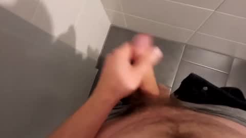 mcfly online show from September 15, 2025, 6:52 pm