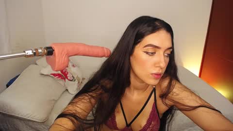 vsantini_ online show from December 3, 2024, 10:18 pm