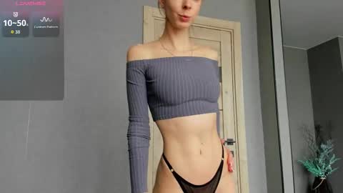 Snapshot of vvalkyriee chatting on February 8, 2026, 11:24 am vvalkyriee online show from February 8, 2026, 11:24 am