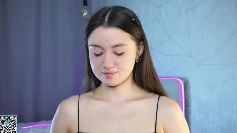 Ethal - thank you for thumb up online show from November 21, 2025, 1:48 am