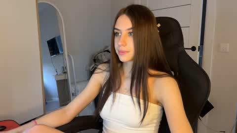 Snapshot of vx_arina chatting on April 17, 2026, 9:45 am Arina online show from April 17, 2026, 9:45 am