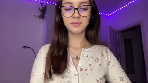 Snapshot of w33d7 chatting on December 12, 2024, 9:15 pm Alice  Before pvt write to me in PM  online show from December 12, 2024, 9:15 pm