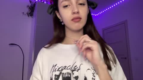 Snapshot of w33d7 chatting on December 13, 2024, 9:20 pm Alice  Before pvt write to me in PM  online show from December 13, 2024, 9:20 pm