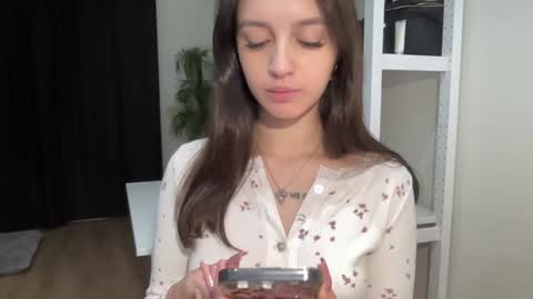 Snapshot of w33d7 chatting on December 27, 2024, 10:16 pm Alice  Before pvt write to me in PM  online show from December 27, 2024, 10:16 pm