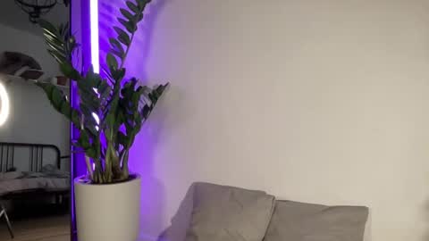 Snapshot of w33d7 chatting on March 2, 2025, 9:22 pm Alice  Before pvt write to me in PM  online show from March 2, 2025, 9:22 pm