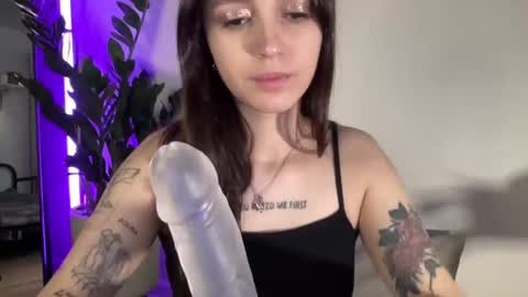 Snapshot of w33d7 chatting on March 3, 2025, 10:42 pm Alice  Before pvt write to me in PM  online show from March 3, 2025, 10:42 pm