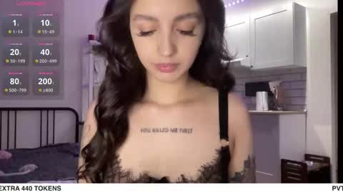 Snapshot of w33d7 chatting on October 5, 2025, 9:02 pm Alice  Before pvt write to me in PM  online show from October 5, 2025, 9:02 pm