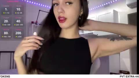 Snapshot of w33d7 chatting on October 6, 2025, 9:23 pm Alice  Before pvt write to me in PM  online show from October 6, 2025, 9:23 pm