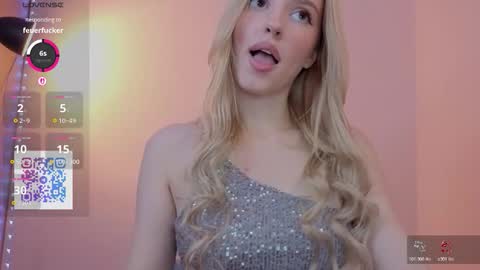 Snapshot of w_pickmebabby_w chatting on November 3, 2025, 8:10 pm w_pickmebabby_w online show from November 3, 2025, 8:10 pm