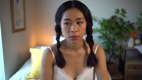 Jen online show from September 10, 2025, 5:02 pm