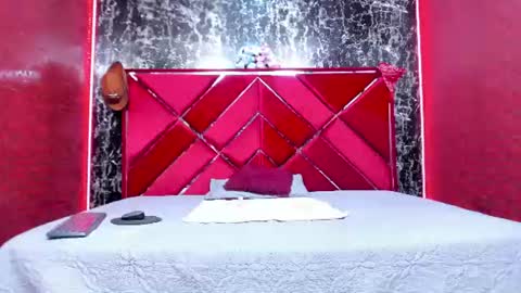 waleska   online show from June 16, 2026, 11:35 am