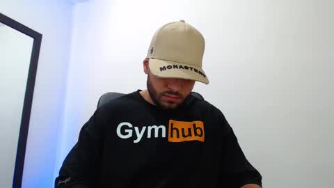 Snapshot of walter_brownn01 chatting on January 21, 2025, 4:05 pm WALTER BROWN online show from January 21, 2025, 4:05 pm