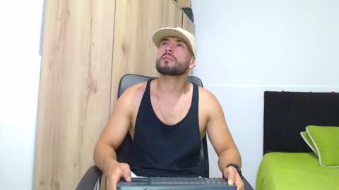 WALTER BROWN  online show from November 29, 2025, 4:21 pm