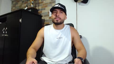 WALTER BROWN  online show from December 18, 2025, 10:27 pm