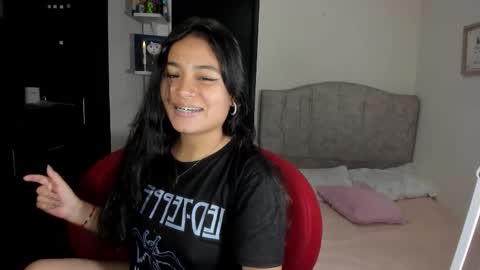 walton_abieca_ online show from September 16, 2025, 11:06 pm