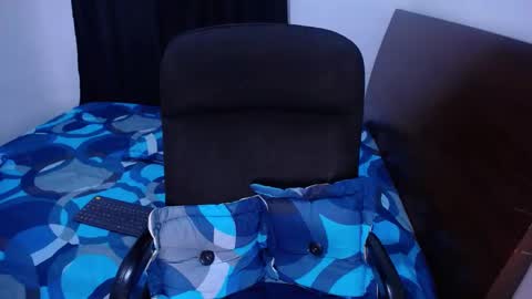 Wanda and Ember online show from January 28, 2025, 9:50 pm