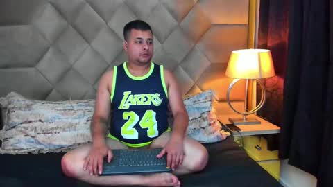 Wanda and Ember online show from March 7, 2025, 2:36 am