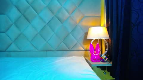 Wanda and Ember online show from October 25, 2025, 2:19 am