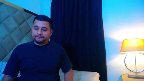 Wanda and Ember online show from October 30, 2025, 2:02 am